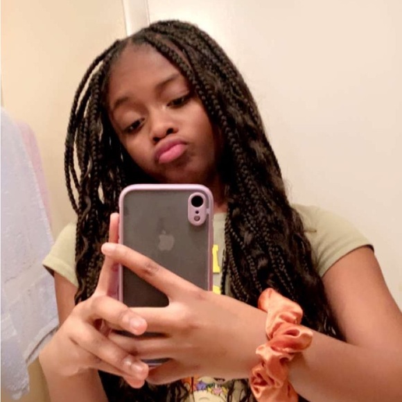 Meet your Posher, Cerenity - Picture 1 of 1